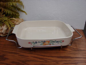 Vintage Corning Ware Corelle Abundance Fruit A-21 Open Roaster Lasagna w/ Trivet
