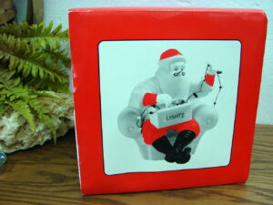 Dept 56 Retired Winter Silhouette Figurine White Porcelain Santa Stringing The Lights Boxed