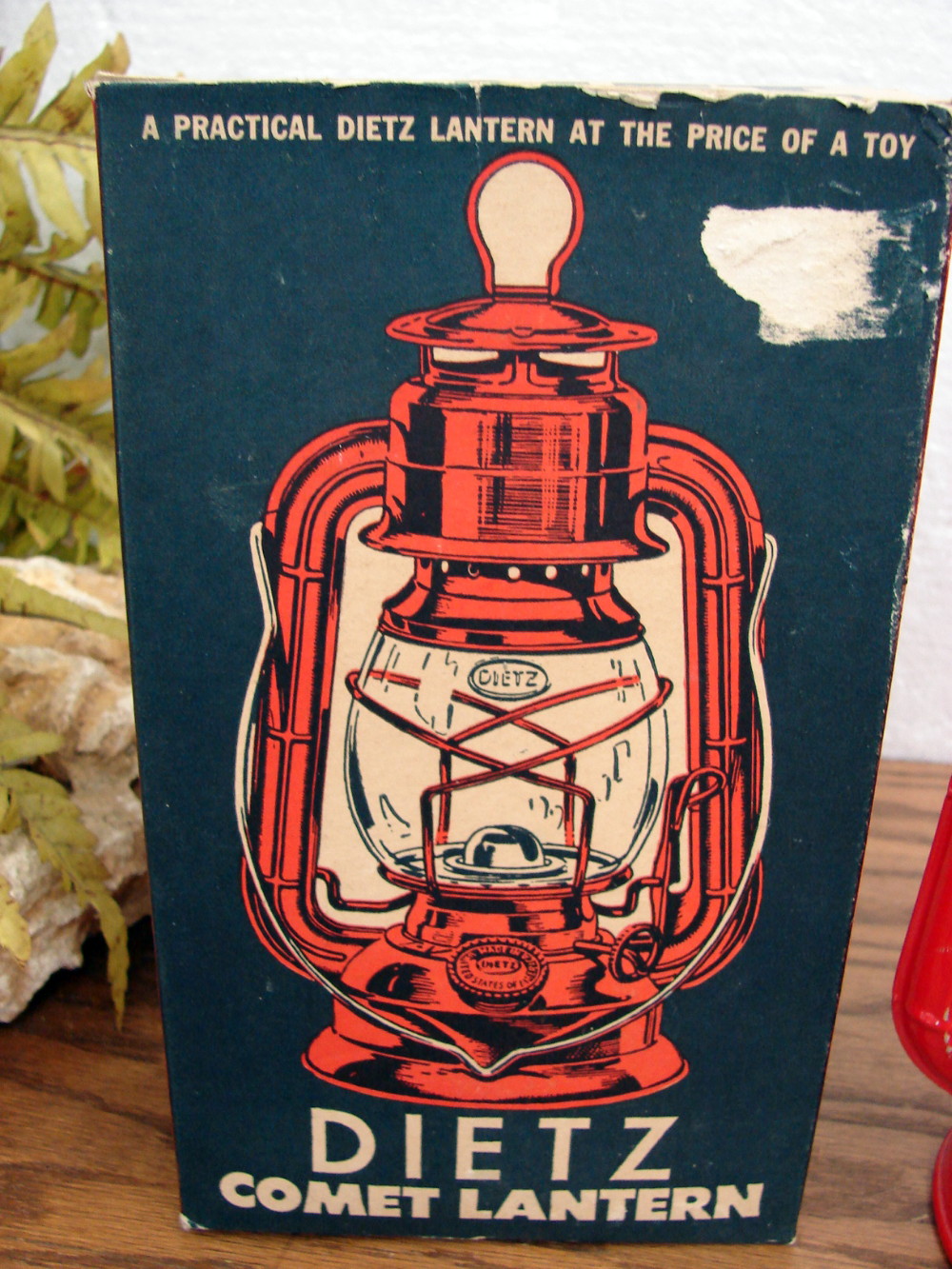 Vintage Dietz Comet Lantern New in Box Baked Fire Engine Red Moose R Us.Com Log Cabin Decor