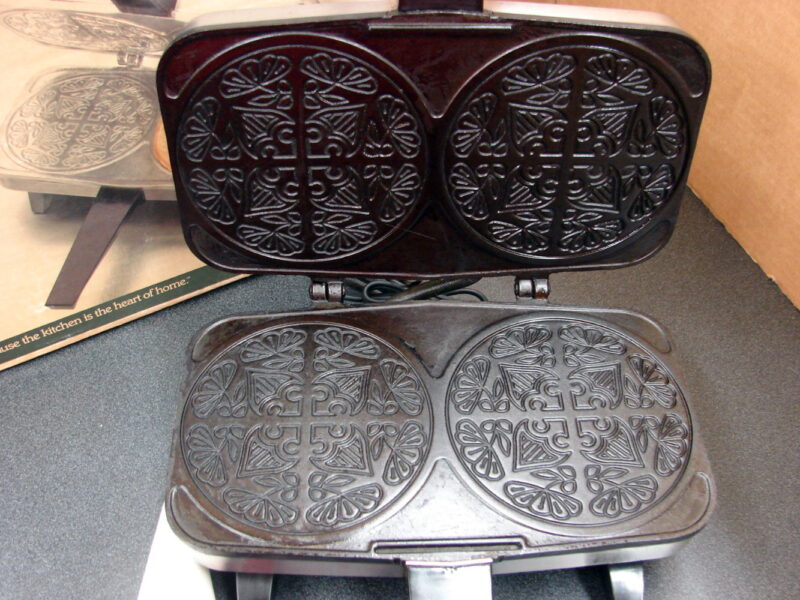 Electric Vitantonio Krumkake Baker Authentic Waffle Cookie Iron Pizzelle #350, Moose-R-Us.Com Antiques Collectibles Log Cabin Decor