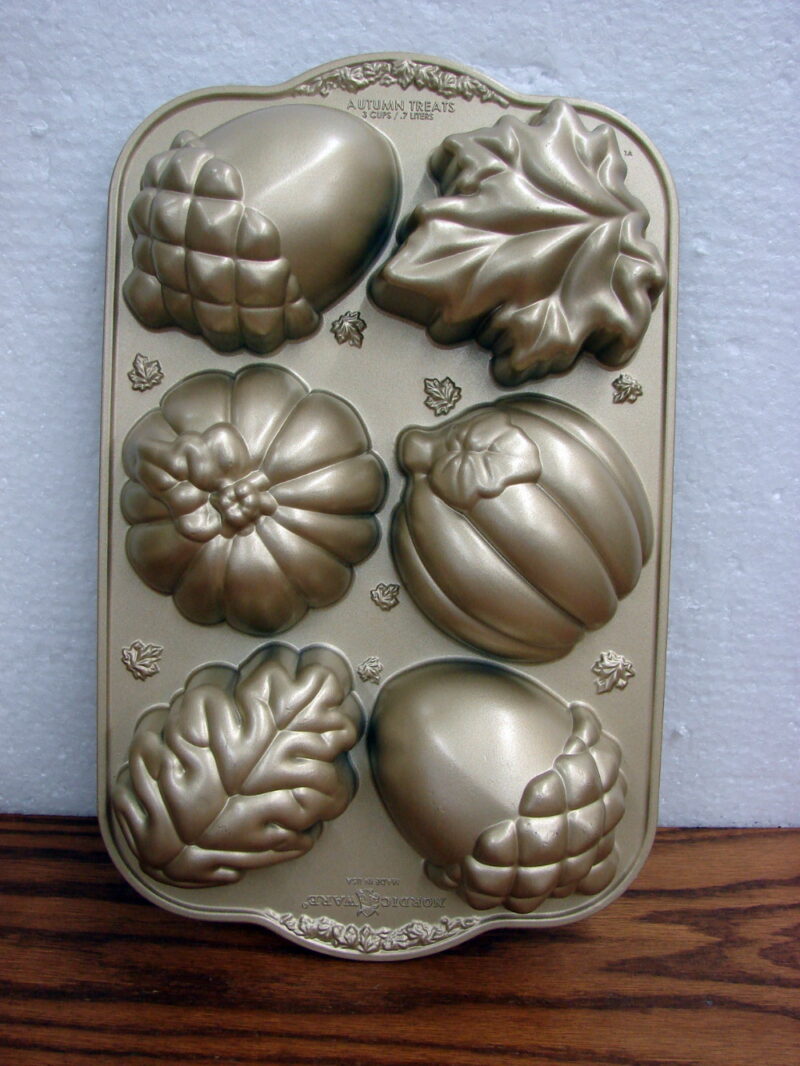 Nordic Ware Autumn Treats Cake Pan 6 Cakelets 3 Cups, Moose-R-Us.Com Antiques Collectibles Log Cabin Decor