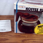 Nordic Ware Koffee Keeper Coffee Carafe Pot Keeps Coffee Fresh w/ Box - Image 4