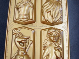 Nordic Ware Disney Frozen II Cake Pan 4 Cakelets 2.5 Cups