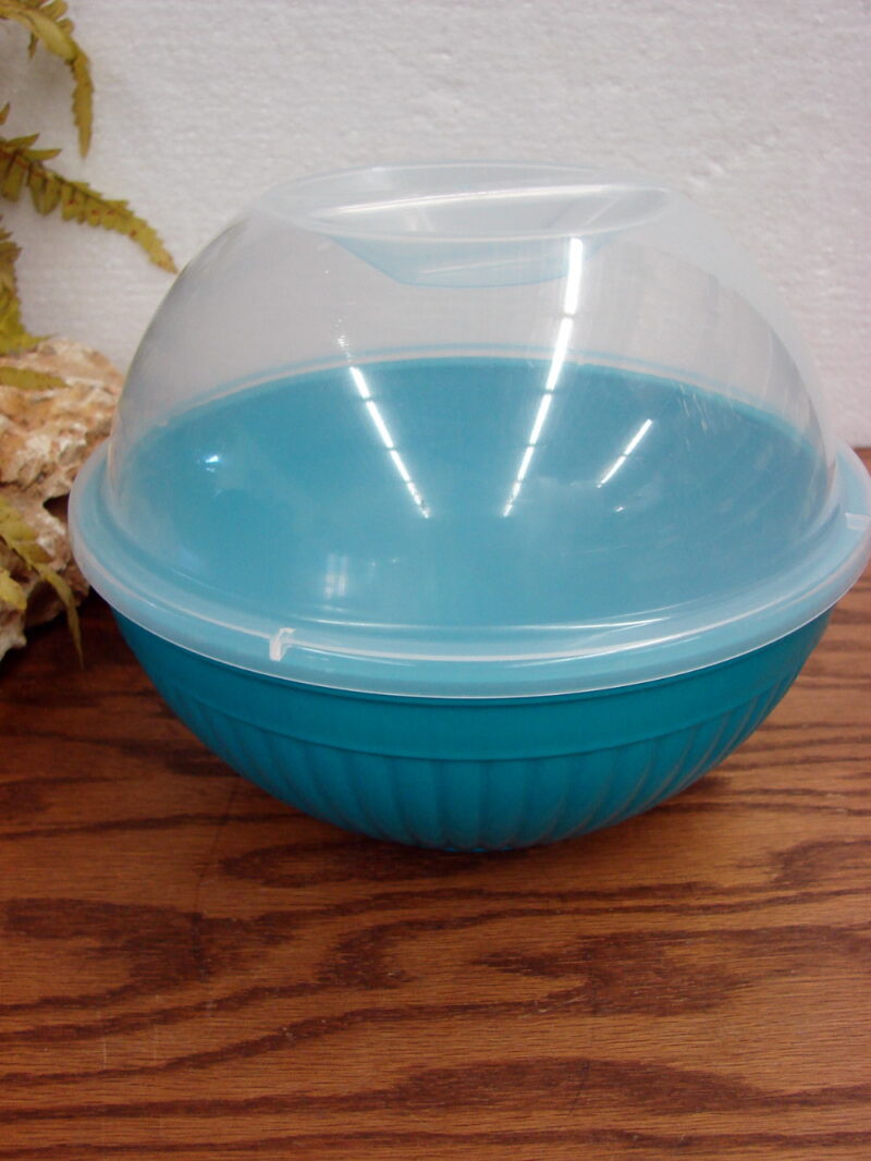 Nordic Ware Quick Pop Microwave Popcorn Bowl Single Serve 2 Qt. Turquoise, Moose-R-Us.Com Antiques Collectibles Log Cabin Decor