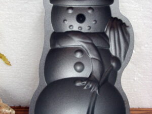 Nordic Ware Winter Snowman Cake Pan 5 Cups