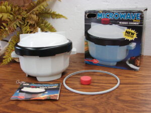 Brand New Vintage Nordic Ware Micro Rice Automatic Rice Tender Cooker Steamer w/ Box