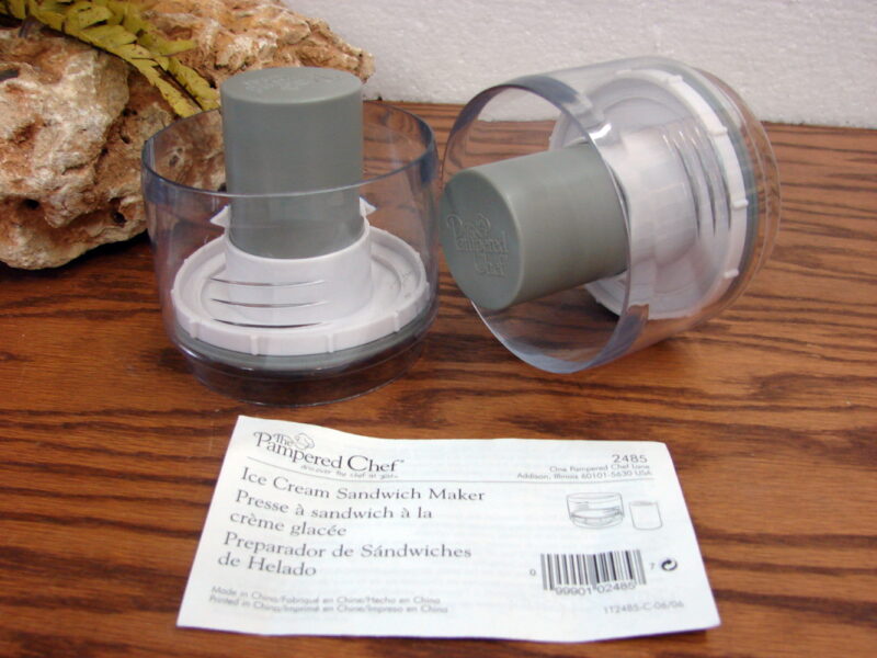 The Pampered Chef Set/2 Ice Cream Sandwich Maker #2485, Moose-R-Us.Com Log Cabin Decor