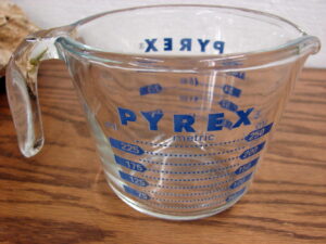 Vintage PYREX 1 Cup Blue Lettering Glass Measuring Cup