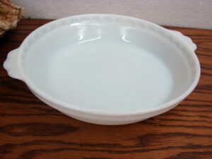 Vintage PYREX Opal White #228 Fluted Pie Plate 8 1/2"