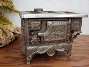 Chrome Salesman Sample Queen Kitchen Stove Cast Iron Miniature