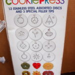 Salton Electric Cookie Press Gun Like New 12 Discs and Decorating Tips - Image 2