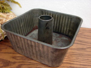 Vintage Tin Ribbed Square Angel Food Bundt Cake Pan