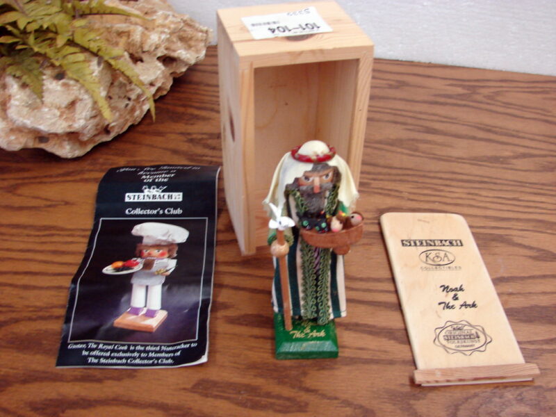 German Steinbach Miniature Nutcracker Noah &#038; the Ark Wood Box Excellent, Moose-R-Us.Com Log Cabin Decor