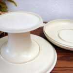 Tupperware Serve it All 2 Tier Pedestal Chip Dip Cake Pie Stand - Image 2