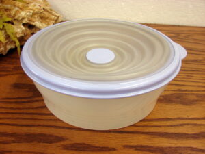 Vintage Tupperware #5316 Periwinkle Blue Stuffables Expanding Lid