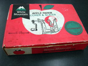 Vintage Cast Iron White Mountain Goodell Apple Peeler Parer Corer Slicer w/ Box, Moose-R-Us.Com Log Cabin Decor