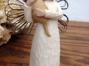 Willow Tree Susan Lordi Angel of Friendship Puppy Retired 1999