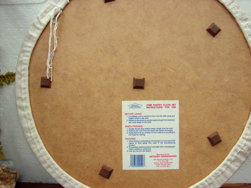 Brand New Scandinavian Bethany Housewares 19" Pastry Lefse Board and Cloth - Image 2