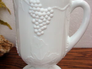 Vintage Indiana Glass Grape Vine Colony White Milk Glass Harvest 72 oz Ice Lip Pitcher