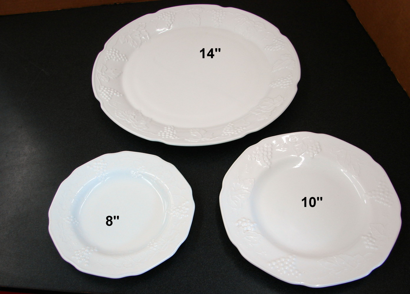 Vintage Indiana Glass Grape Vine Colony White Milk Glass Harvest 14" Torte Serving Platter - Image 2