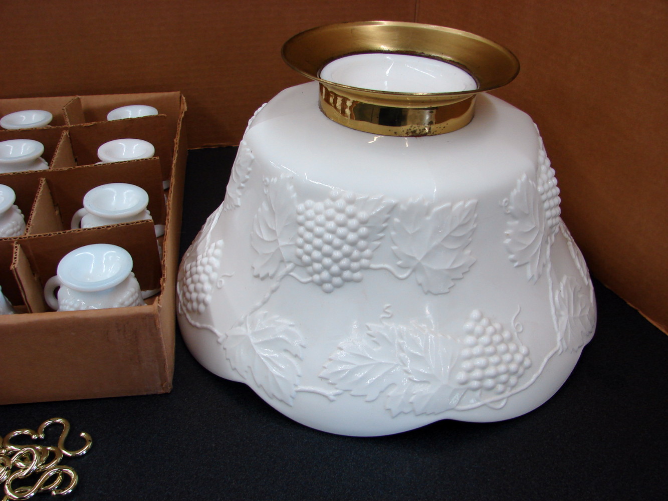 27 pc Vintage Indiana Glass Grape Vine Colony White Milk Glass Harvest Punch Bowl Set w/ 16 Cups in Original Box - Image 3