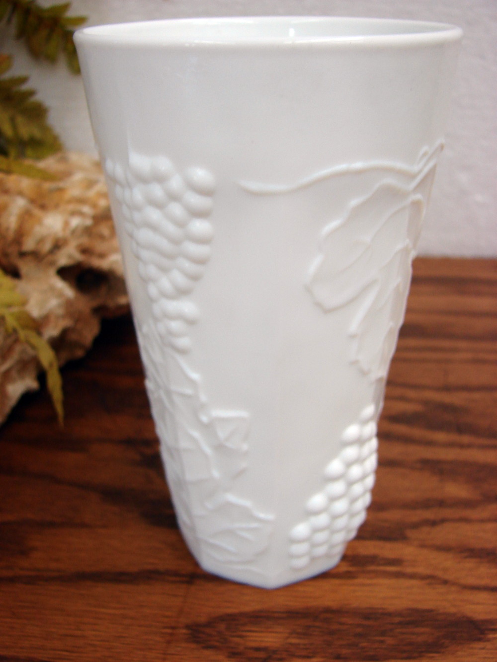 Set/7 Vintage Indiana Glass Grape Vine Colony White Milk Glass Harvest Panel Cooler Glass