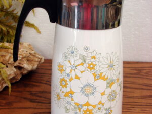 Vintage Corning Ware USA Floral Bouquet Yellow Blue Daisy Corning 9 Cup Percolator P-149