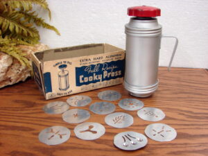 Vintage Full Recipe Cooky Press Aluminum Box Complete