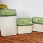 Rustic Vintage 3 pc Tin Canister Set Harvell-Kilgore Green Atomic Star as is - Image 4