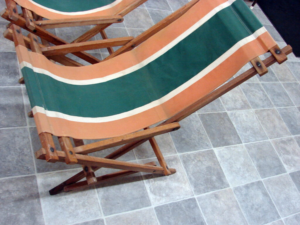 Set/2 Matching Vintage MCM Fold-up Striped Canvas Sling Sand Beach ...