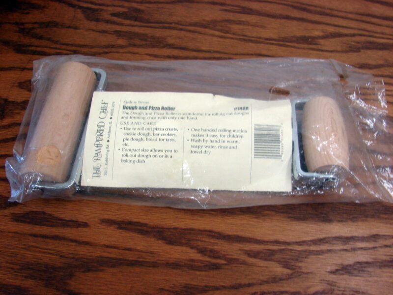 The Pampered Chef Dough and Pizza Roller #1480 Sealed Bag, Moose-R-Us.Com Antiques Collectibles Log Cabin Decor