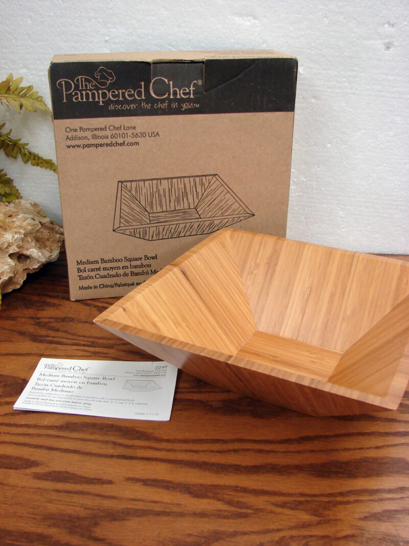 The Pampered Chef #2249 Medium Bamboo Square Bowl Brand New, Moose-R-Us.Com Log Cabin Decor