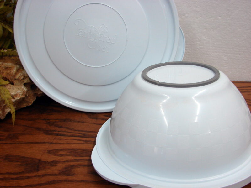The Pampered Chef Chillzanne Freeze Serve Bowls Set/2 Large Medium, Moose-R-Us.Com Log Cabin Decor