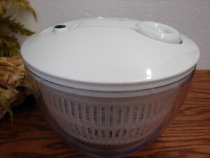 The Pampered Chef #1785 Salad Berry Spinner Like New