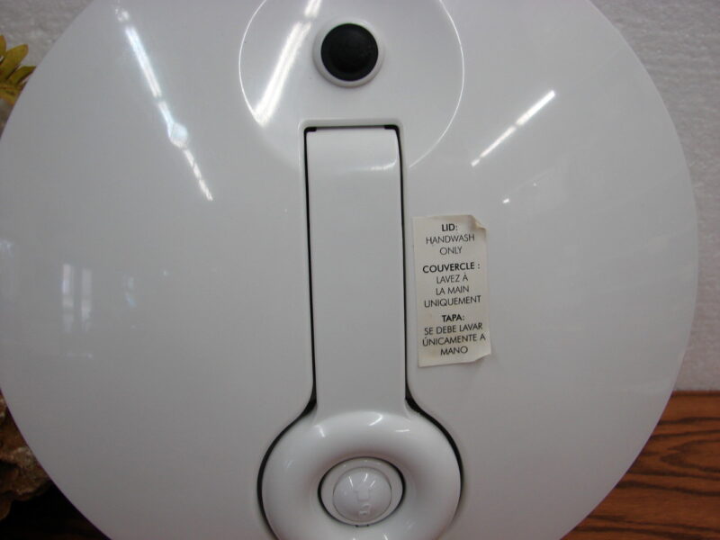 The Pampered Chef #1785 Salad Berry Spinner Like New, Moose-R-Us.Com Log Cabin Decor