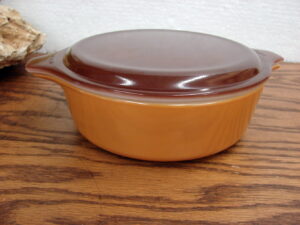 Vintage PYREX Old Orchard Butterscotch #471 Cinderella Round Casserole w/ Brown Lid