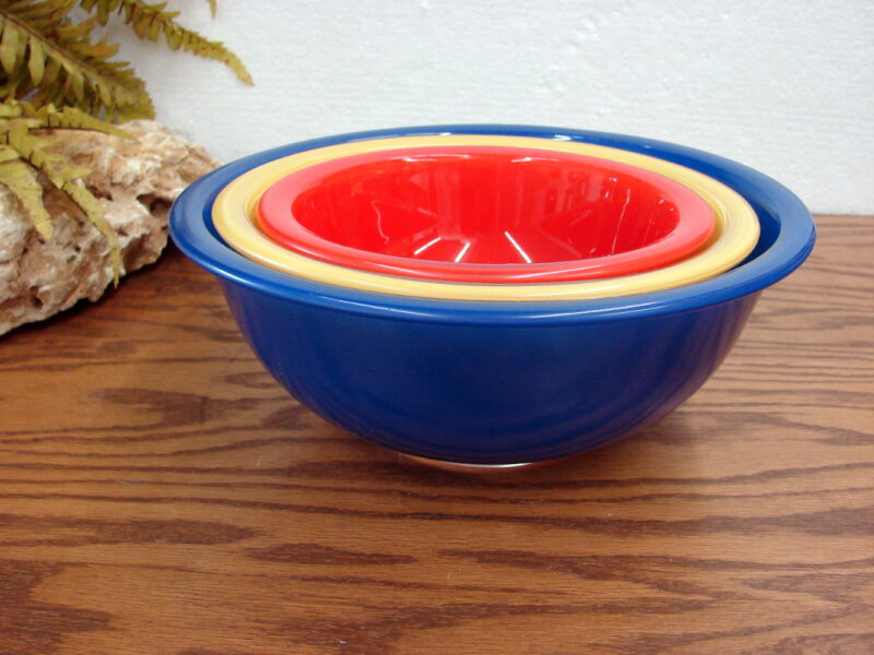 Vintage PYREX Primary Color Clear Bottom Nesting Mixing Bowl Set 322 323 325 - Image 4