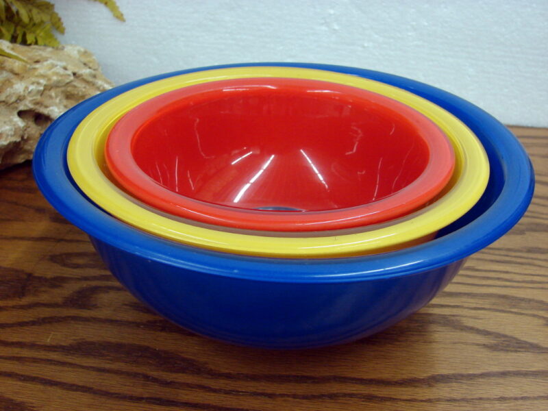 Vintage PYREX Primary Color Clear Bottom Nesting Mixing Bowl Set 322 323 325
