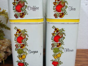 Brand New Vintage MCM Cheinco PantryWare Spice of Life Design Tin Metal Canister Set