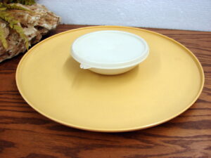 Vintage Tupperware Harvest Gold Almond Chip Dip Covered Bowl #492