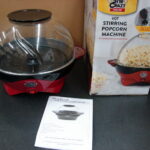 West Bend Stir Crazy Deluxe 6 Qt New in Box Stirring Popcorn Machine - Image 2