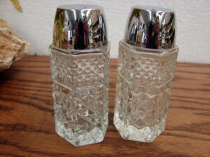 Vintage Anchor Hocking Wexford Hexagonal Salt and Pepper Shaker Set Chrome Lids