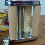 Vintage OMC Marcato Raviolissima ATLAS Ravioli Pasta Maker Attachment Made in Italy - Image 2