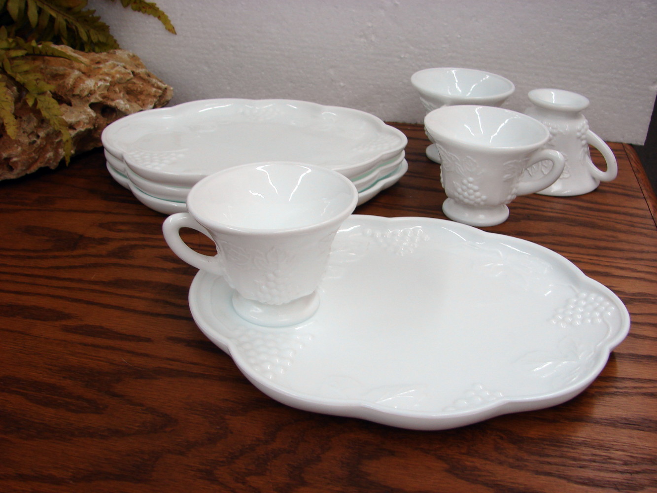 8 pc Vintage Indiana Glass Grape Vine Colony White Milk Glass Harvest Snack Set Service for Four