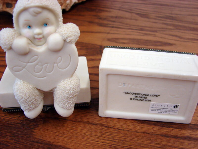 Dept. 56 Snowbabies Unconditional Love Trinket Box 2001, Moose-R-Us.Com Antiques Collectibles Log Cabin Decor