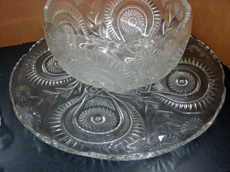 Vintage LE Smith Glass Pinwheel Slewed Horseshoe Punch Bowl Cups Tray 15 pc Set, Moose-R-Us.Com Antiques Collectibles Log Cabin Decor
