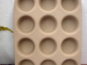 Pampered Chef #1465 Family Heritage Stoneware 12 Muffin Cupcake Pan Discontinued