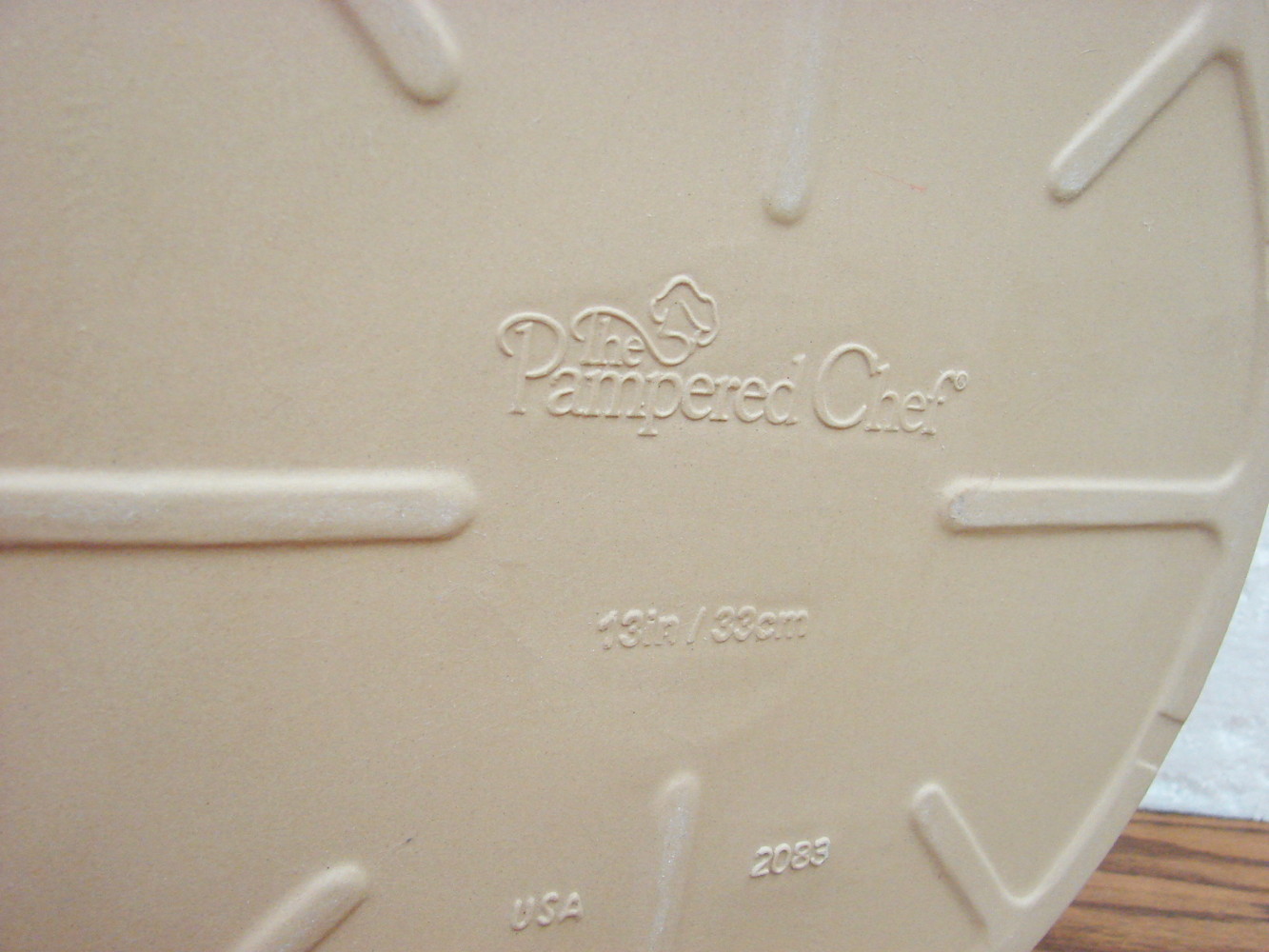 Pampered Chef #1341 Stoneware Pizza Stone 13" Large Round w/ Handles - Image 2