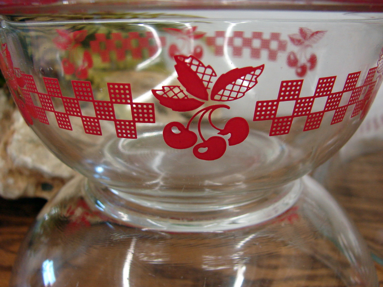 Set/4 Vintage PYREX Red Cherry Checkerboard Nesting Mixing Bowl Set 322 323 325 326