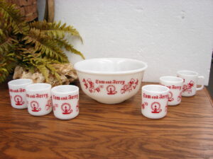 Vintage Hazel Atlas Currier Ives Tom Jerry Egg Nog Milk Glass Punch Bowl All Red Set